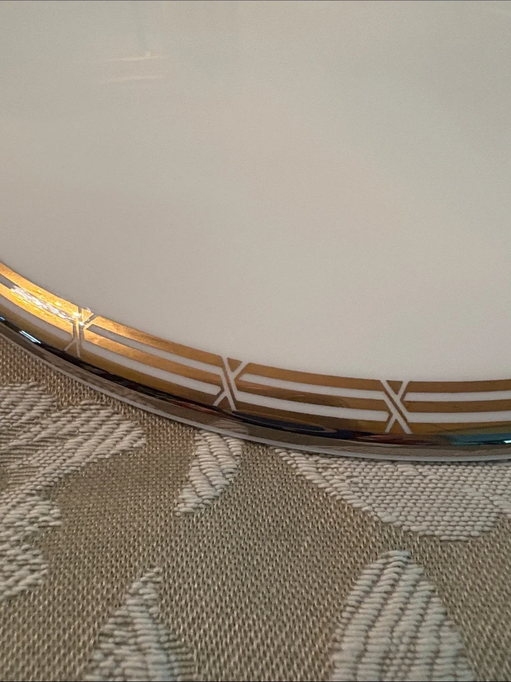 Mikasa White Cheese Plate with Gold Trim and Clear Handle Cheese Knife 10”‎